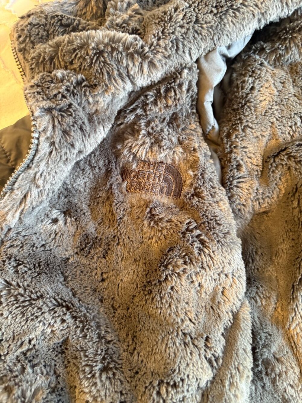 The North Face Mossbud Insulated Reversible Parka - Picture 7 of 10